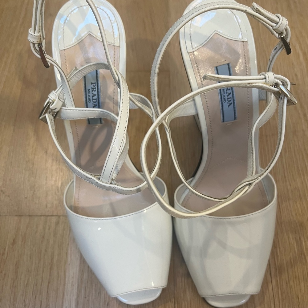 ✨Prada White Heart Heels✨ - Picture 7 of 16